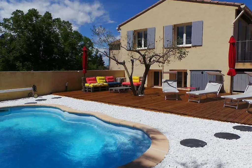 Jolie Maison Avec Jardin Et Piscine Privee 사블레